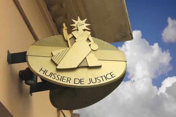 You are currently viewing Un constat d’erreur sur le règlement intérieur national des huissiers de justice ?