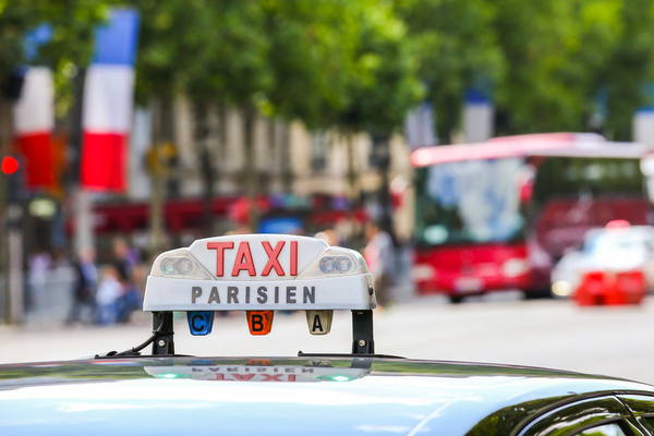 You are currently viewing Taxis parisiens : une nouvelle aide financière