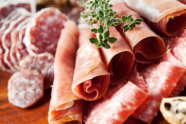 You are currently viewing Nitrites/nitrates : l’Anses invite à réduire leur consommation