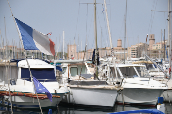 You are currently viewing Taxe sur les engins maritimes : votre bateau présente-t-il un « intérêt patrimonial » ?
