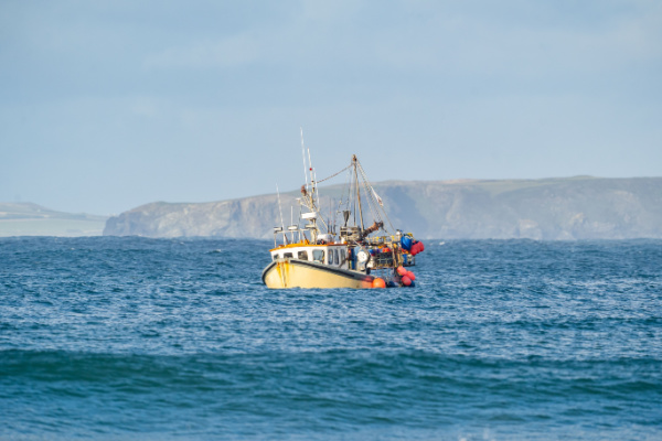 You are currently viewing Pêche dans les eaux du Royaume-Uni : du nouveau concernant les licences d’accès !